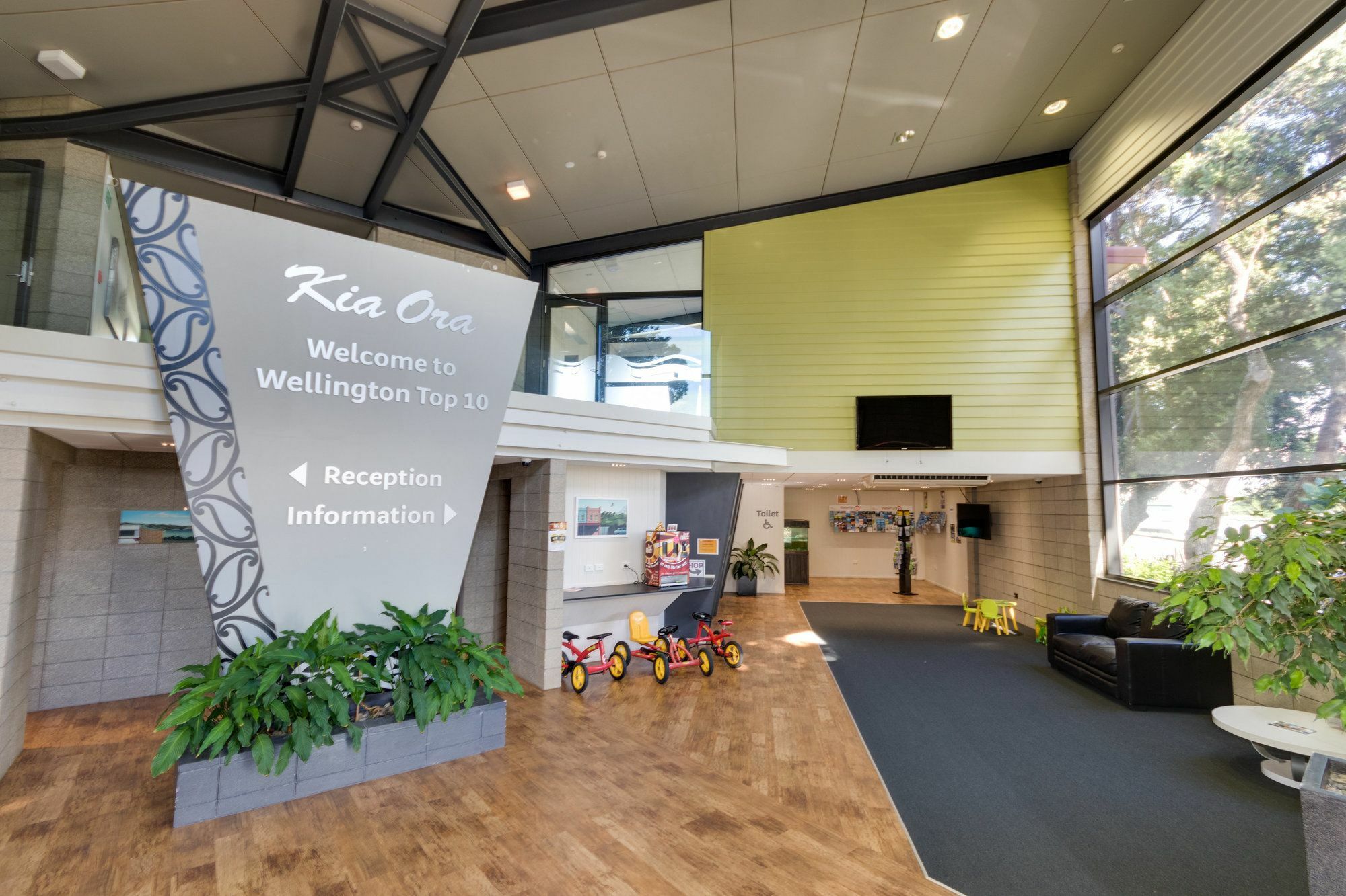 Wellington Top 10 Holiday Park Lower Hutt Exterior foto