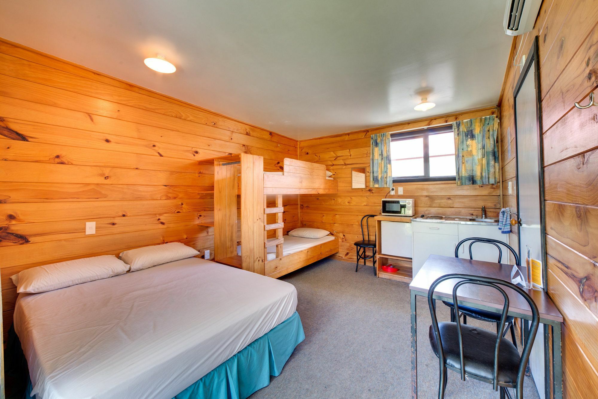 Wellington Top 10 Holiday Park Lower Hutt Exterior foto