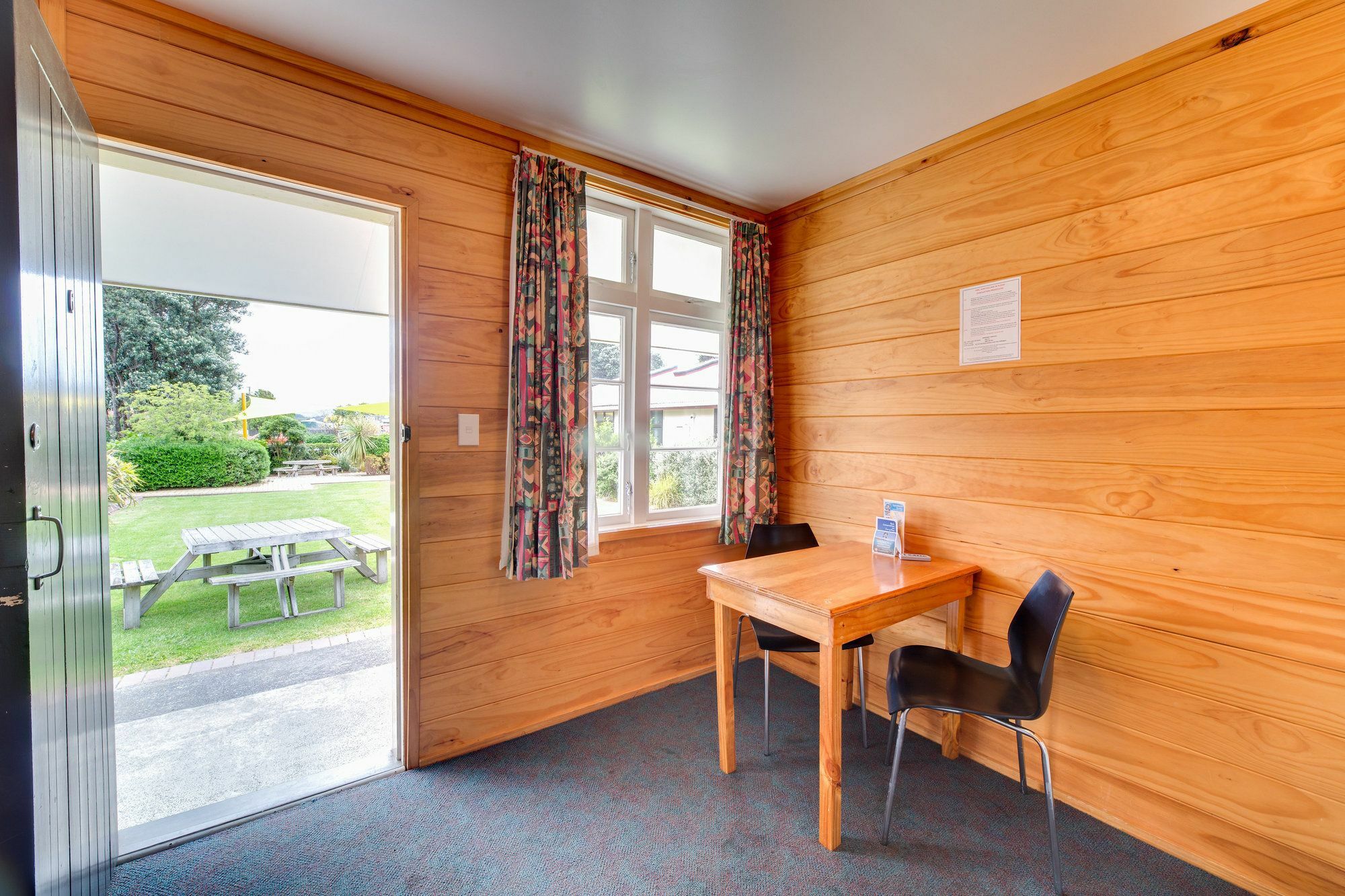 Wellington Top 10 Holiday Park Lower Hutt Exterior foto