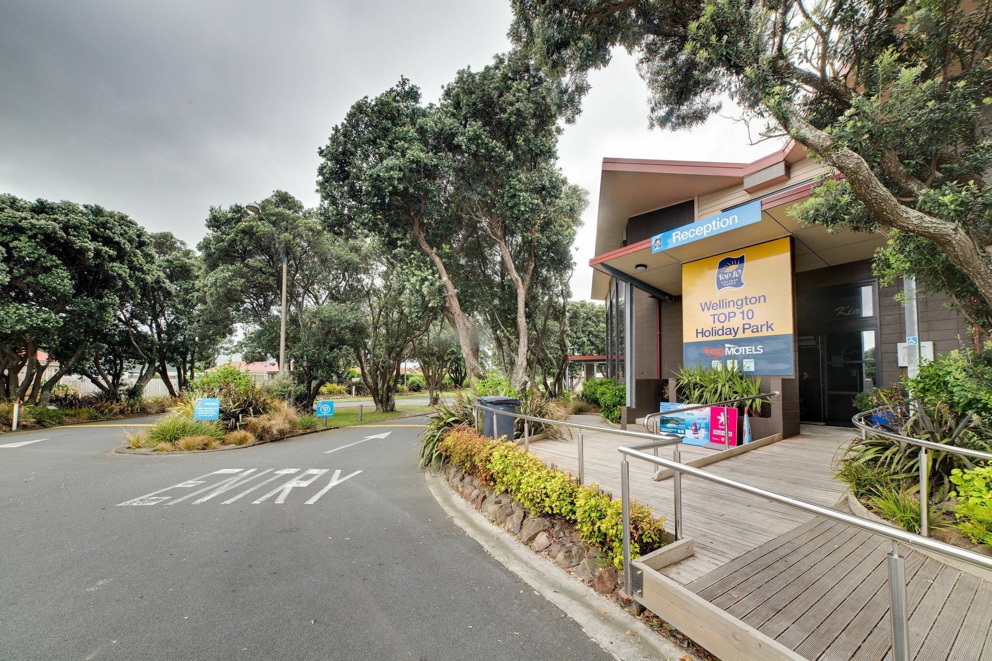 Wellington Top 10 Holiday Park Lower Hutt Exterior foto
